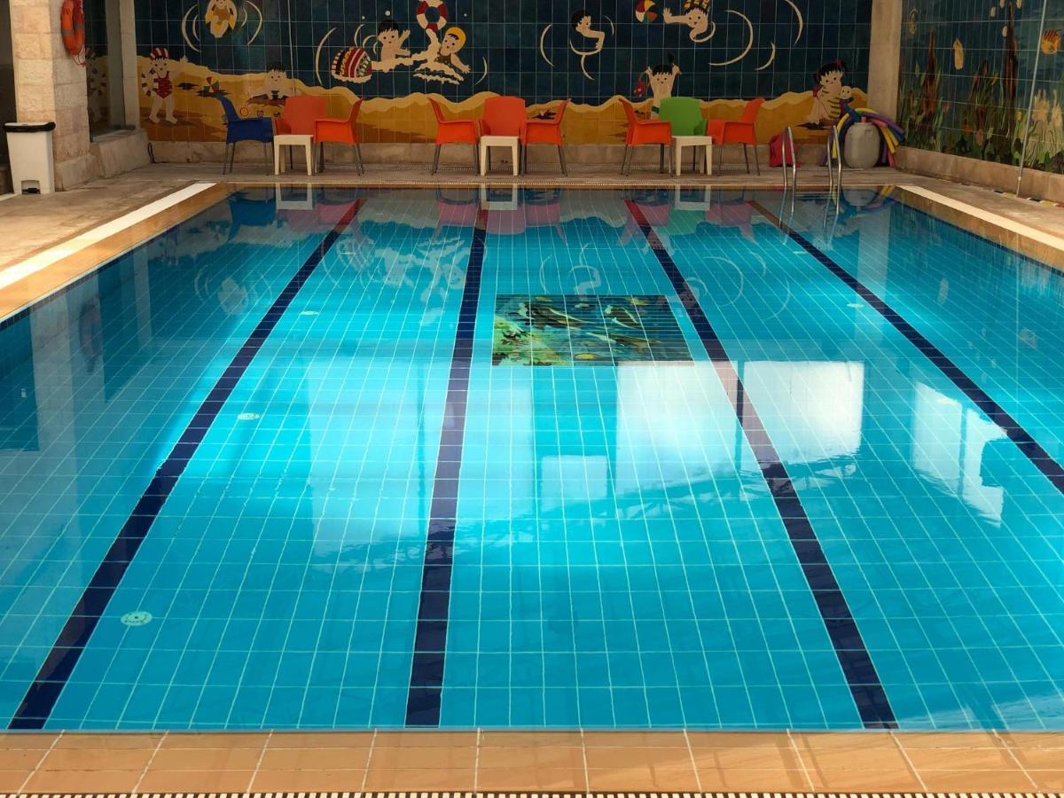 Badan Suites Safut Экстерьер фото